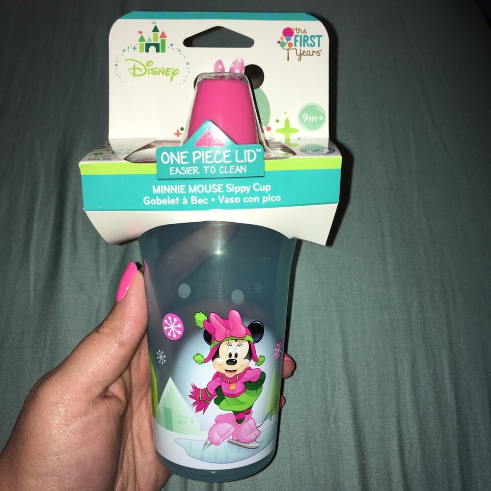 NWT Minnie Mouse Sippy Cup